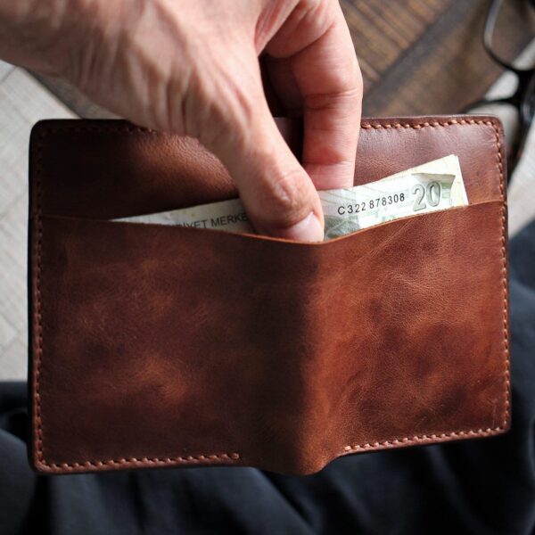 Personalized Leather Bifold Wallet: Handmade, Vertical Design