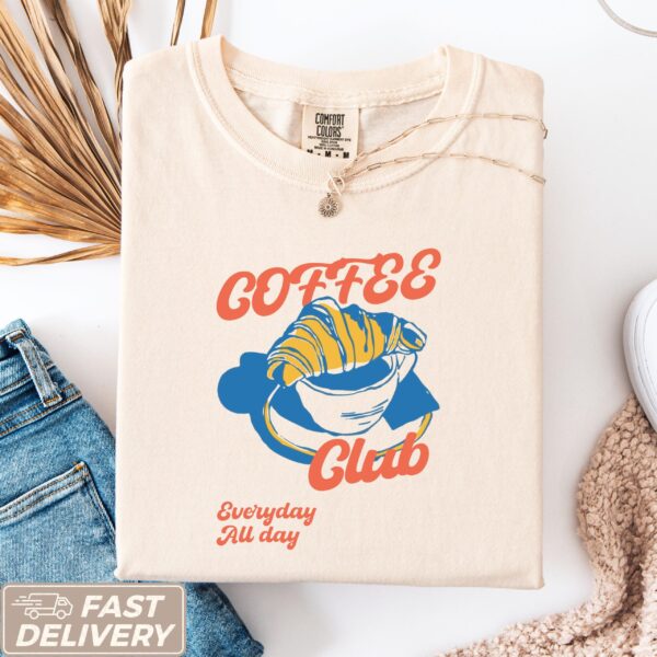 Coffee Lovers Minimalist T Shirt, Retro Coffee Shirts, Croissant, Foodie T-Shirt, Coffee Lover, Vintage Aesthetic Retro Graphic Women Tees